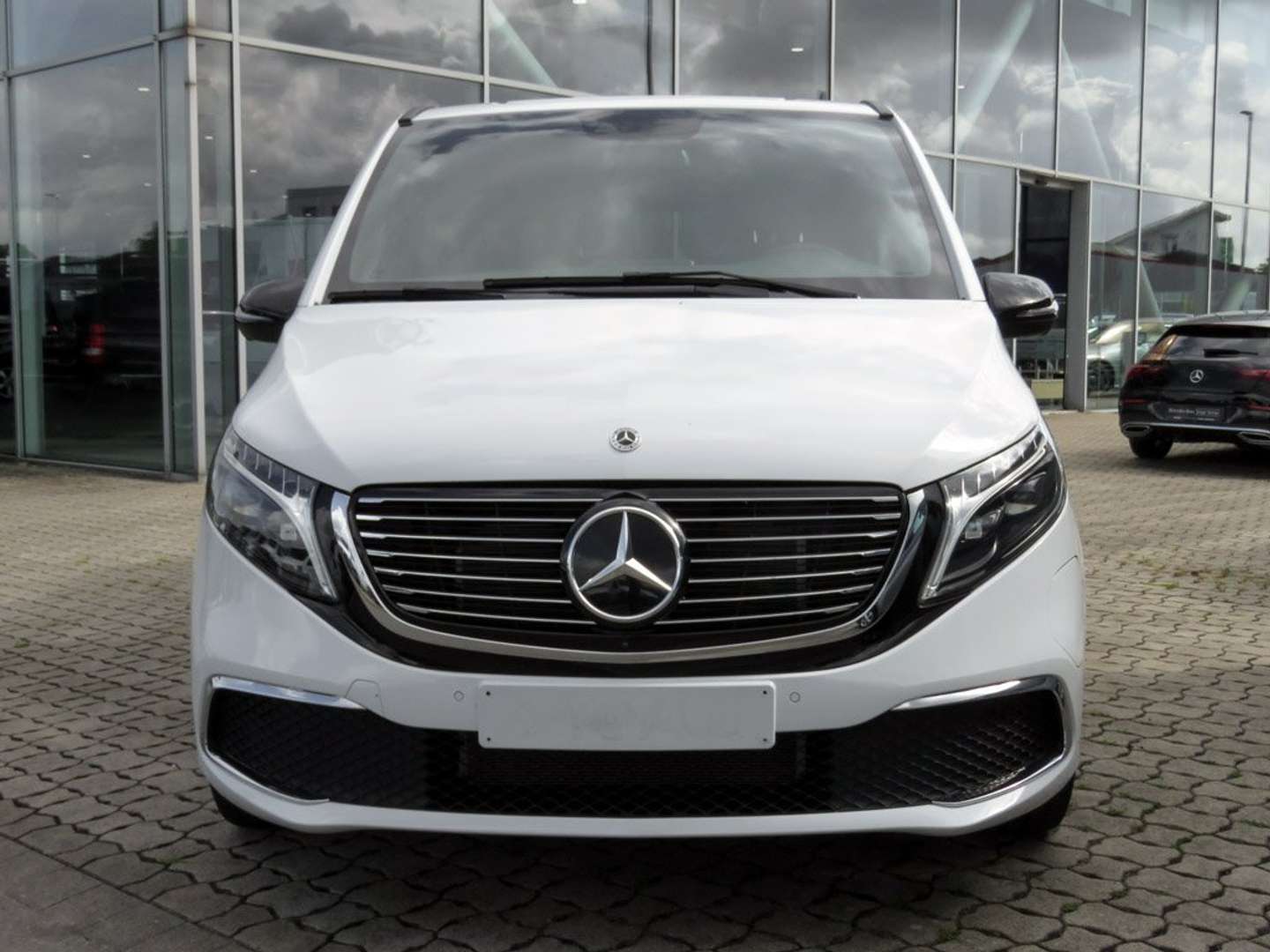 Mercedes EQV 300 Avantgarde - 2024 - Joinsteer - #1