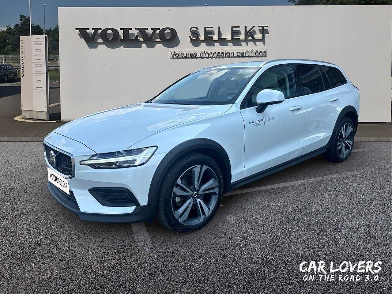 Volvo V60 Cross Country Plus B4 - 2023 - Joinsteer - #1