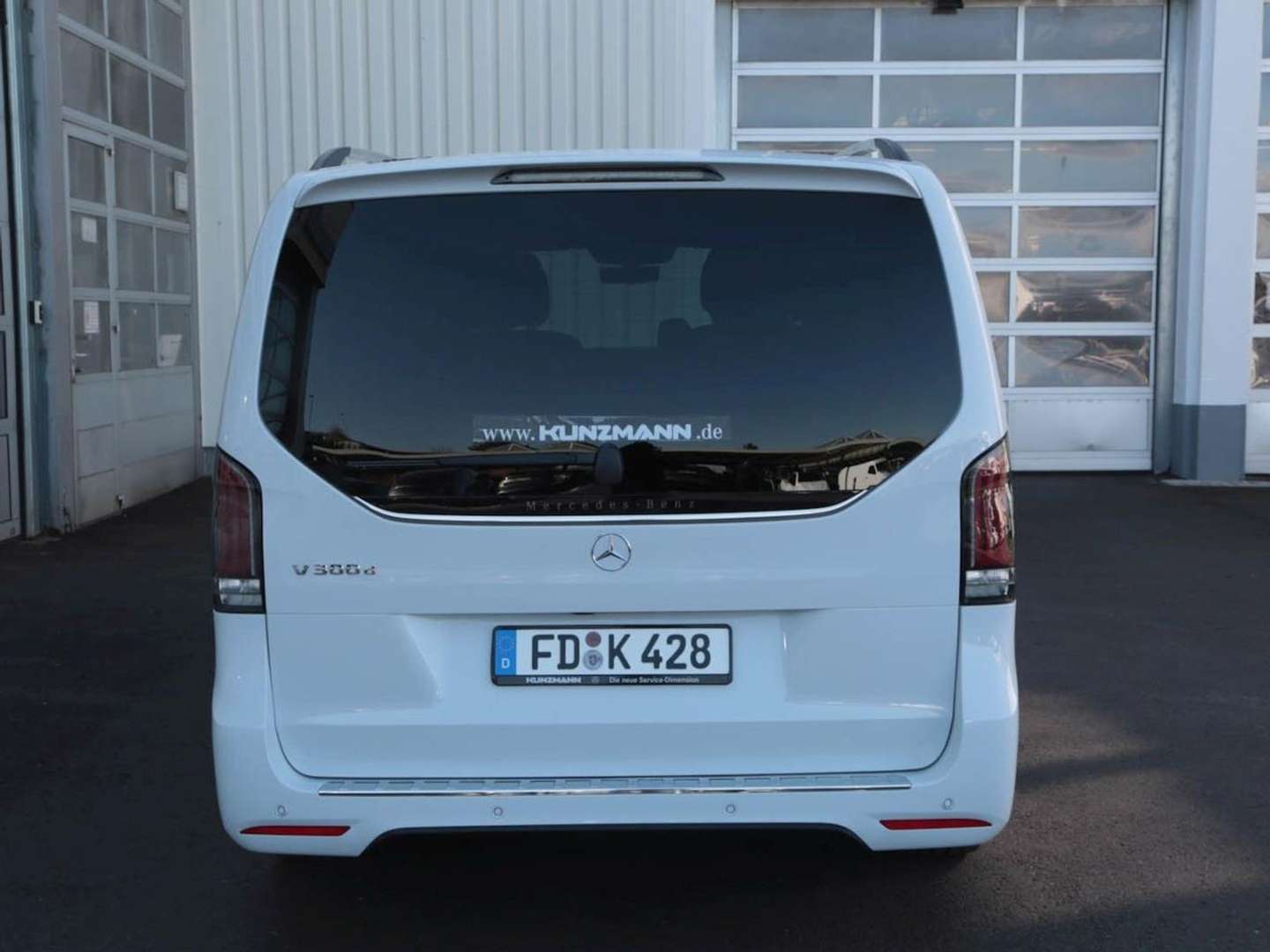 Mercedes V 300 300 Avantgarde - 2025 - Joinsteer - #3