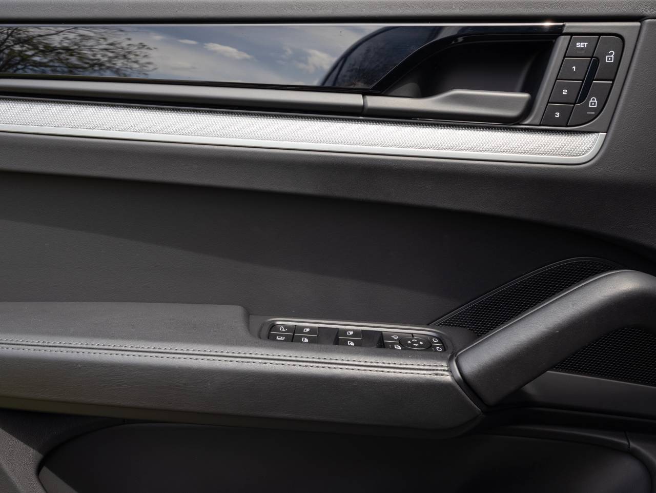 Porsche Cayenne III ph2 E-Hybrid - 2024 - Joinsteer - #25