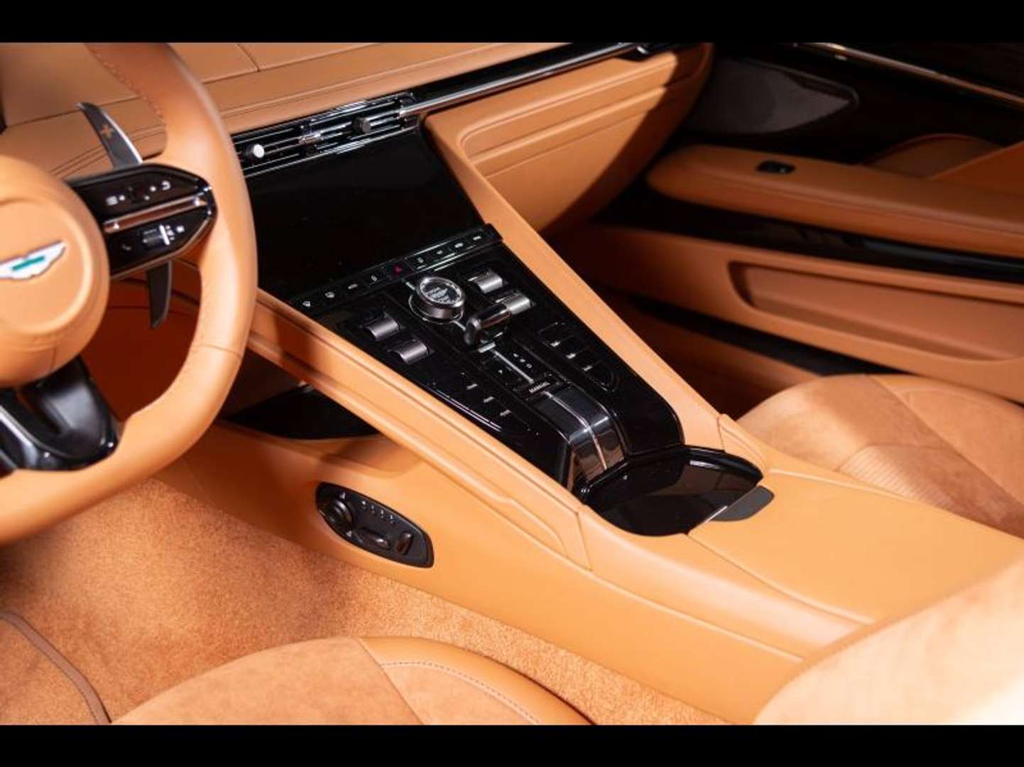 Aston Martin DB12 V8 4.0 680ch - 2024 - Joinsteer - #9