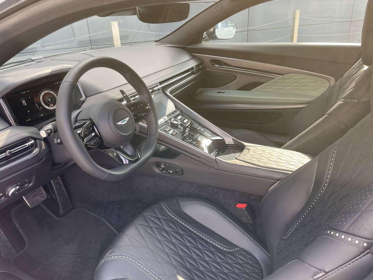 Aston Martin DB12 Coupé 4.0 V8 Auto - 2024 - Joinsteer - #5