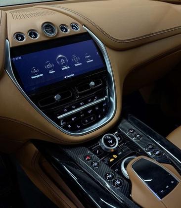 Aston Martin DBX 707 — photo 12