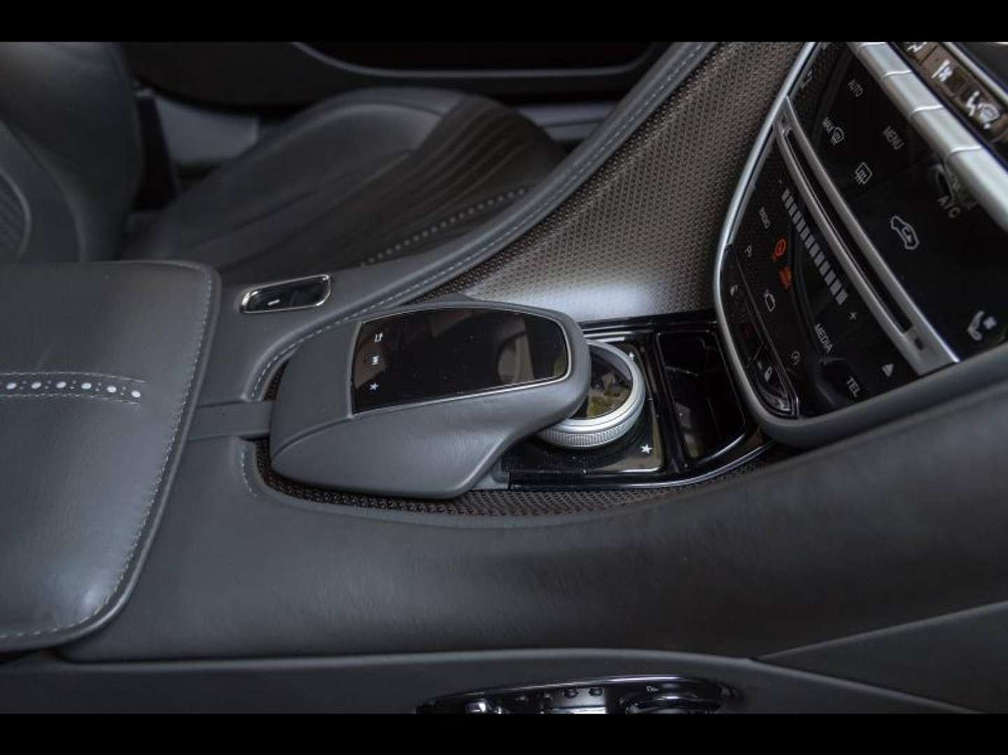 Aston Martin DB11 V12 5.2 - 2017 - Joinsteer - #10