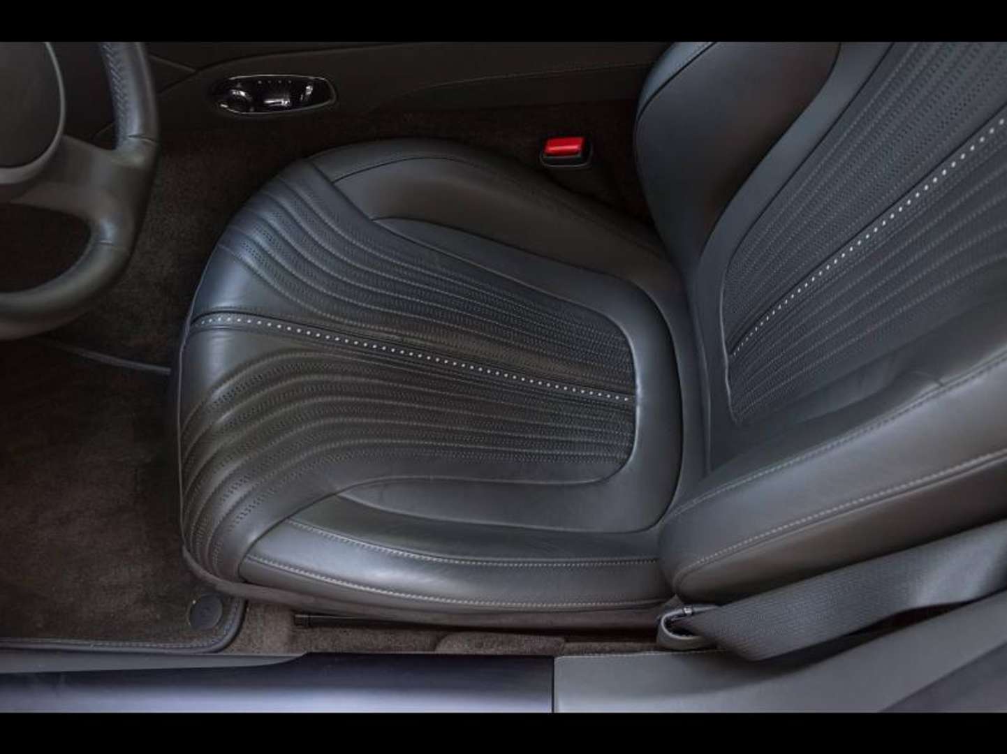 Aston Martin DB11 V12 5.2 - 2017 - Joinsteer - #14