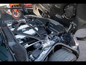 Aston Martin DBS Superleggera V12 5.2l — photo 30