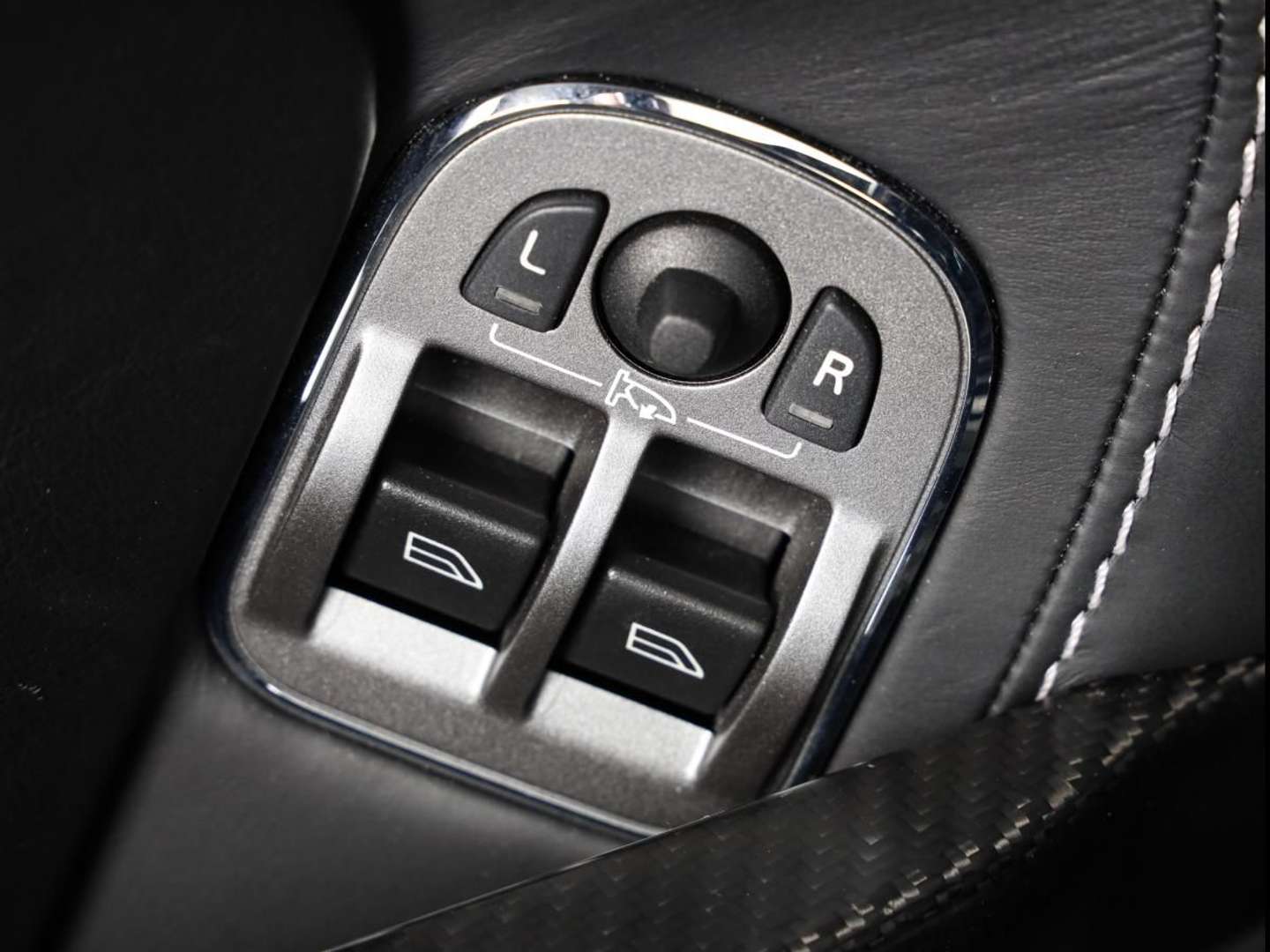 Aston Martin V8 4.7 L - 2016 - Joinsteer - #34