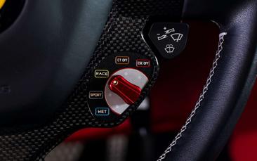 Ferrari F12 Berlinetta — photo 29
