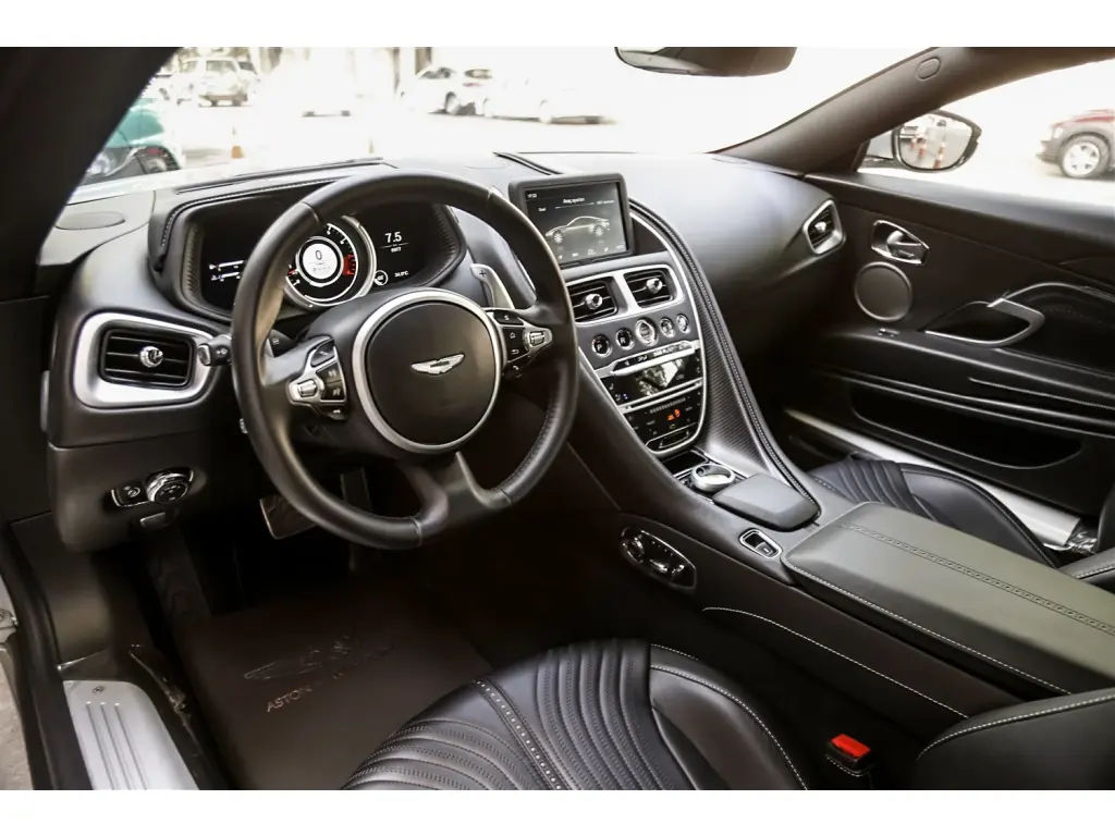 Aston Martin DB11 V12 Coupe 5.2 - 2017 - Joinsteer - #3