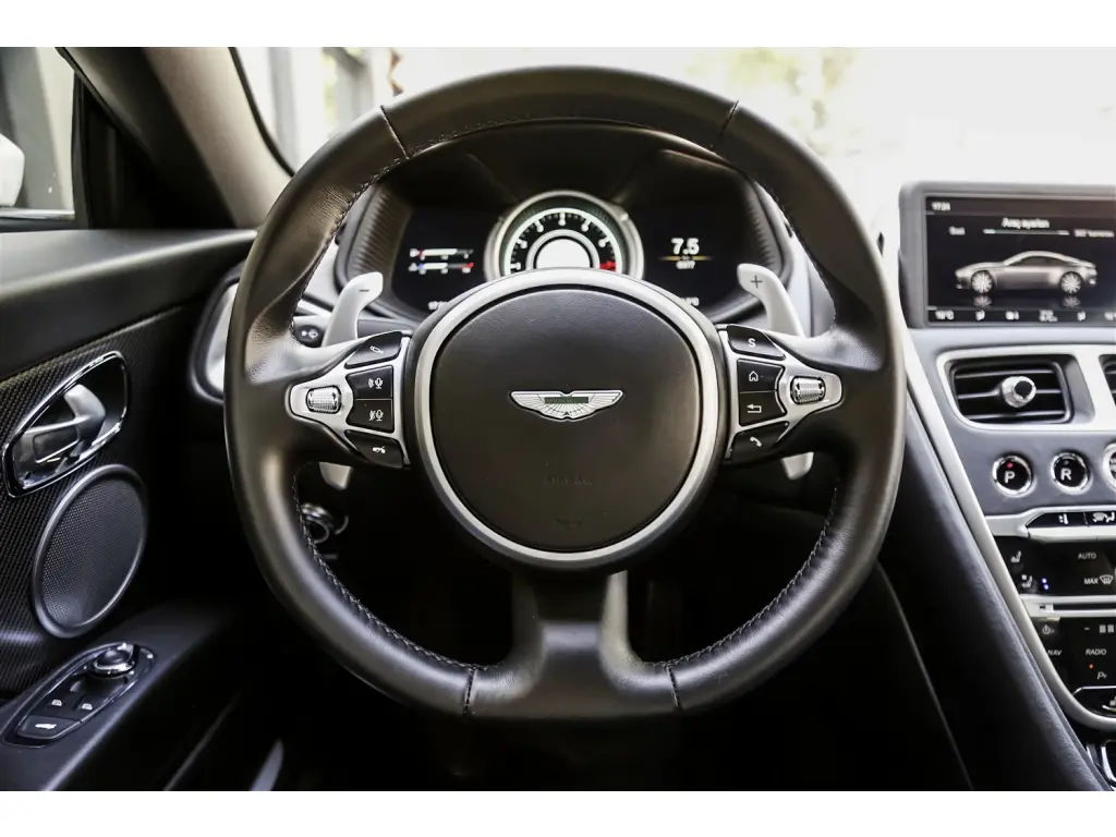 Aston Martin DB11 V12 Coupe 5.2 - 2017 - Joinsteer - #6