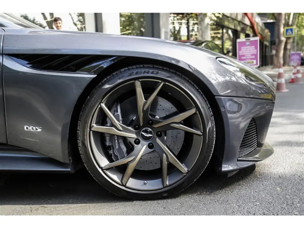 Aston Martin DBS (2018-24) DBS Superleggera Coupe 5.2 - 2019 - Joinsteer - #4