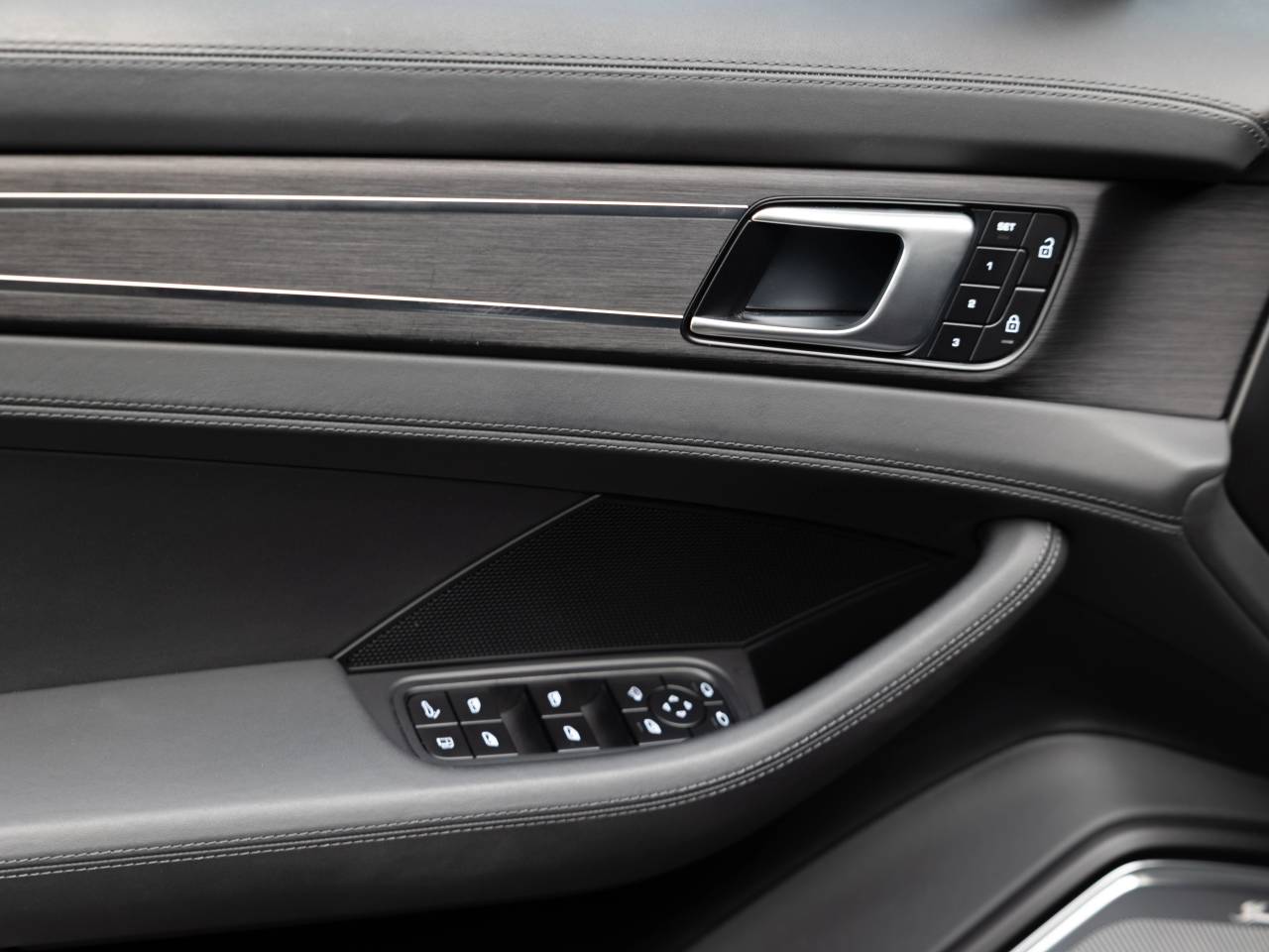 Porsche Panamera II ph2 4 E-Hybrid Platinum Edition - 2022 - Joinsteer - #21