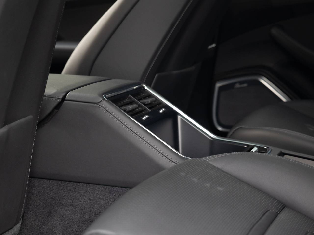 Porsche Panamera II ph2 4 E-Hybrid Platinum Edition - 2022 - Joinsteer - #25