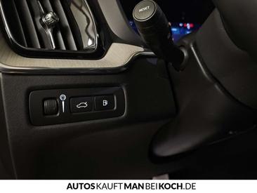 Volvo XC60 T6 Recharge Inscription — photo 18