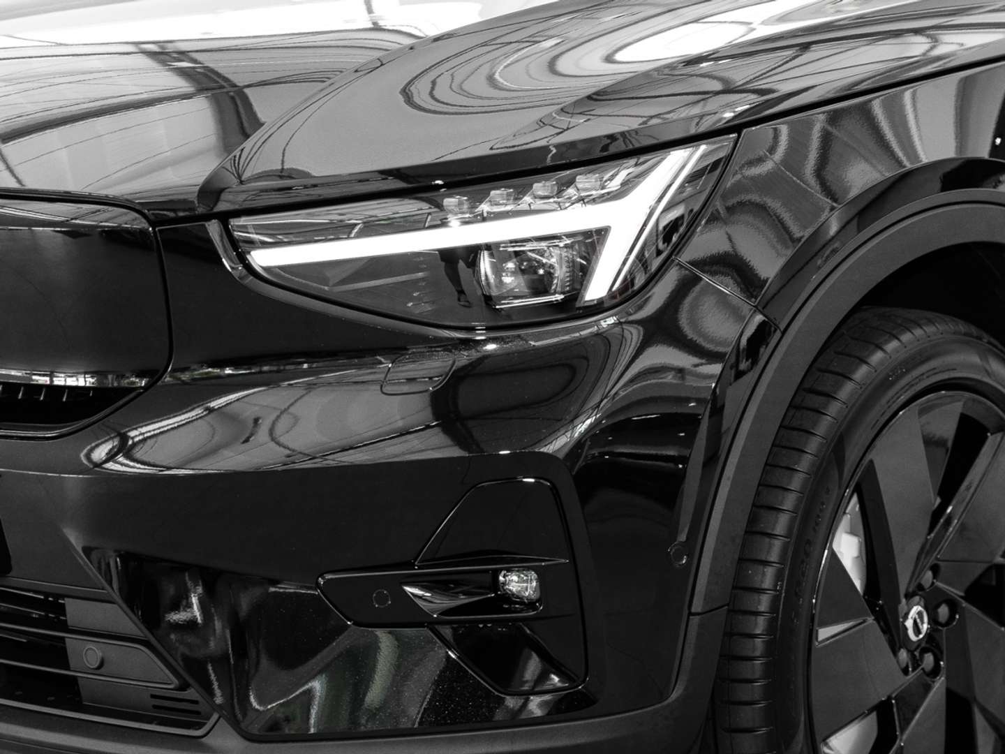 Volvo EX40 Black Edition Single Motor - 2025 - Joinsteer - #3