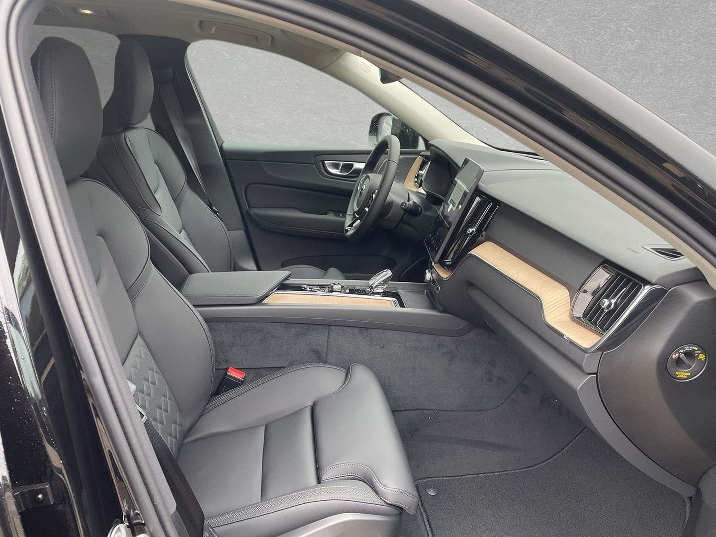 Volvo XC60 T6 PLUS - 2025 - Joinsteer - #3