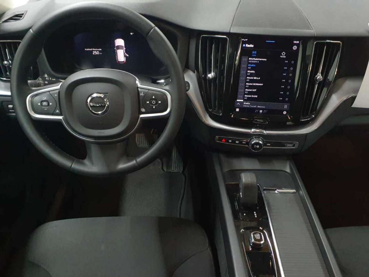Volvo XC60 B4 Momentum - 2021 - Joinsteer - #2