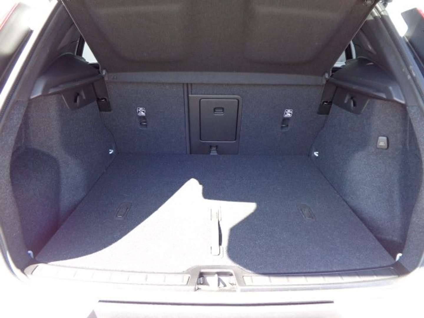 Volvo XC40 Plus - 2025 - Joinsteer - #10