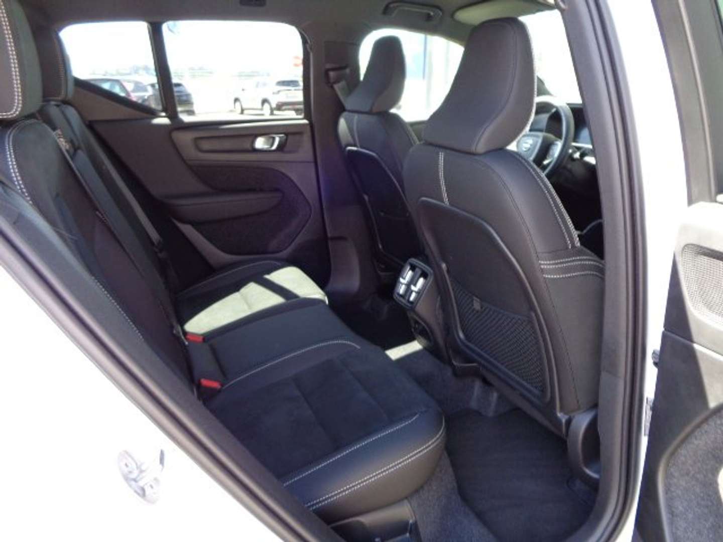 Volvo XC40 Plus - 2025 - Joinsteer - #13