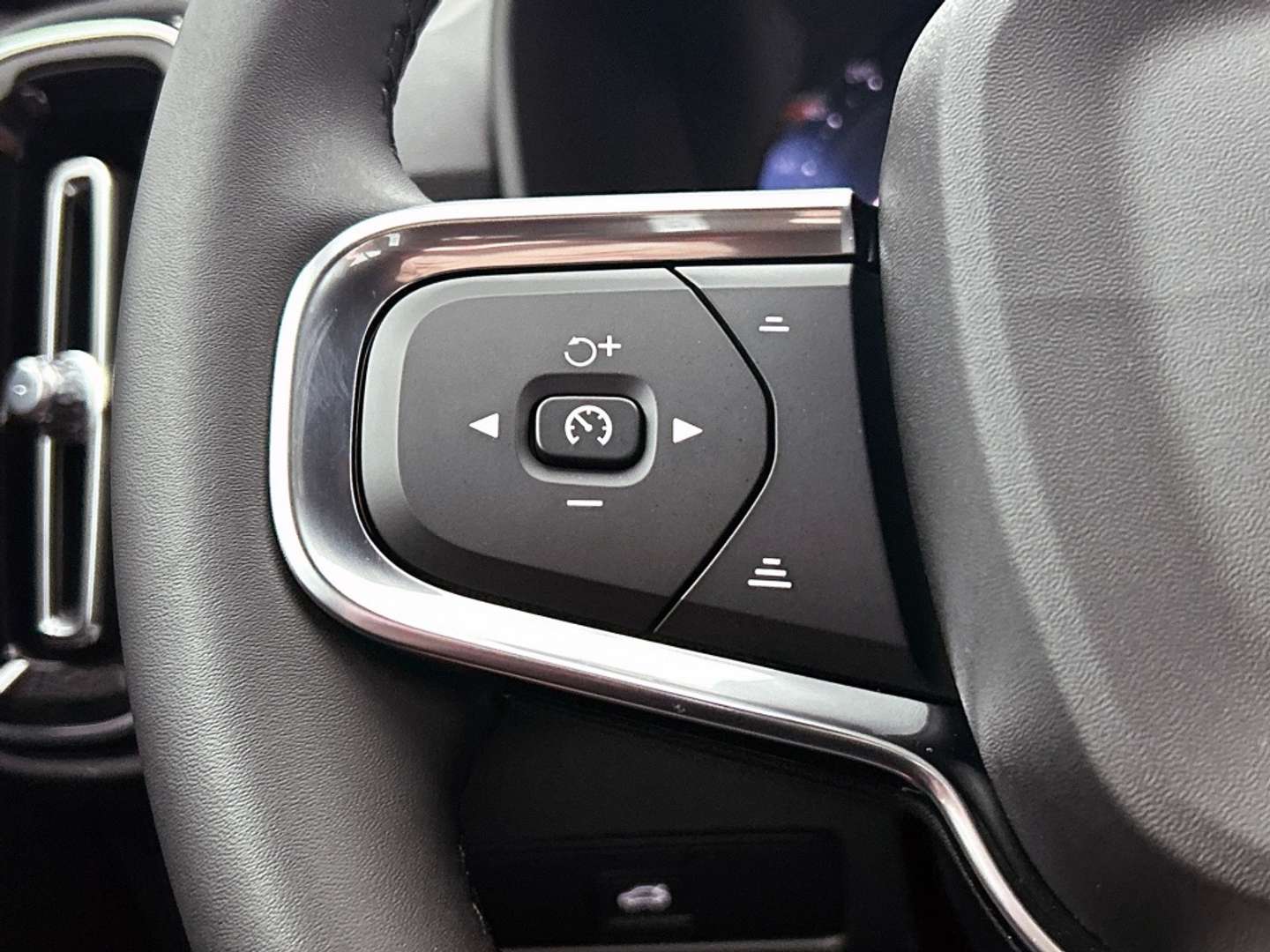 Volvo EX40 Extended Range - 2025 - Joinsteer - #5