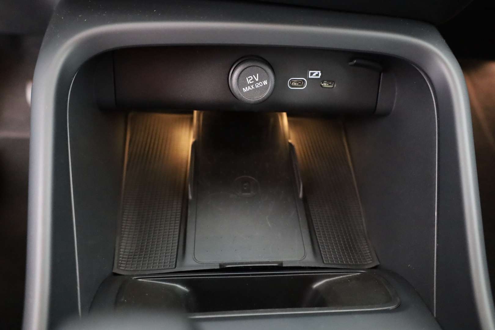 Volvo XC40 B3 Core - 2024 - Joinsteer - #12