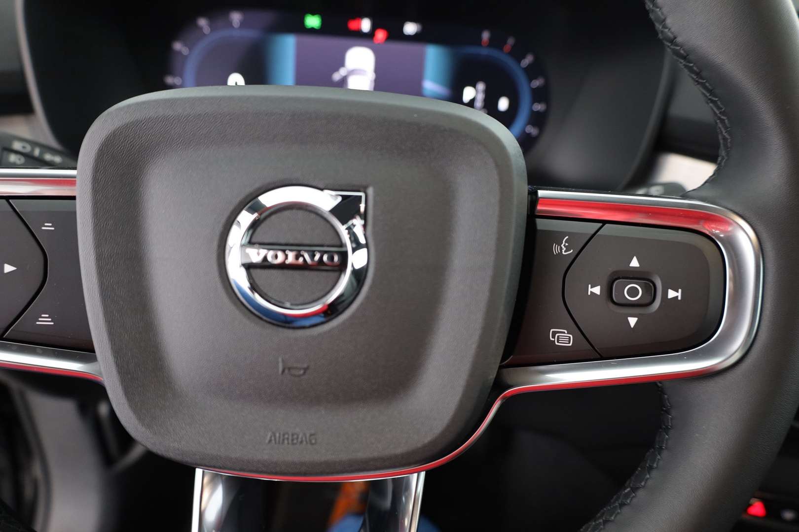 Volvo XC40 B3 Core - 2024 - Joinsteer - #16