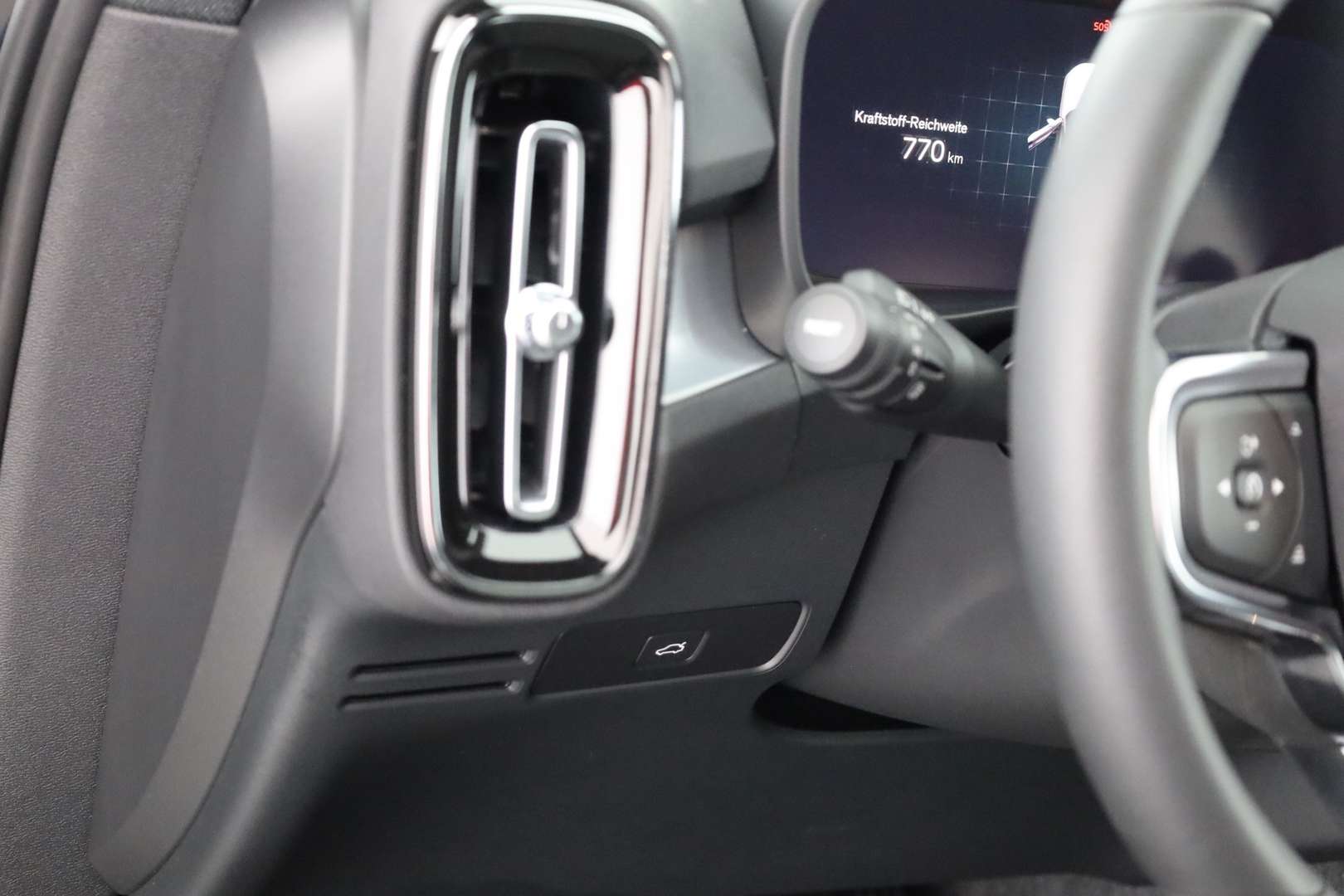 Volvo XC40 B3 Core - 2024 - Joinsteer - #20