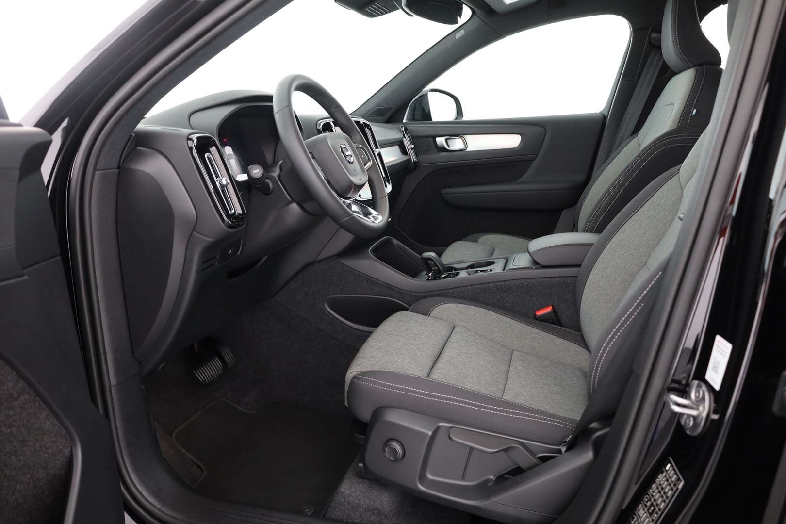 Volvo XC40 B3 Core - 2024 - Joinsteer - #22