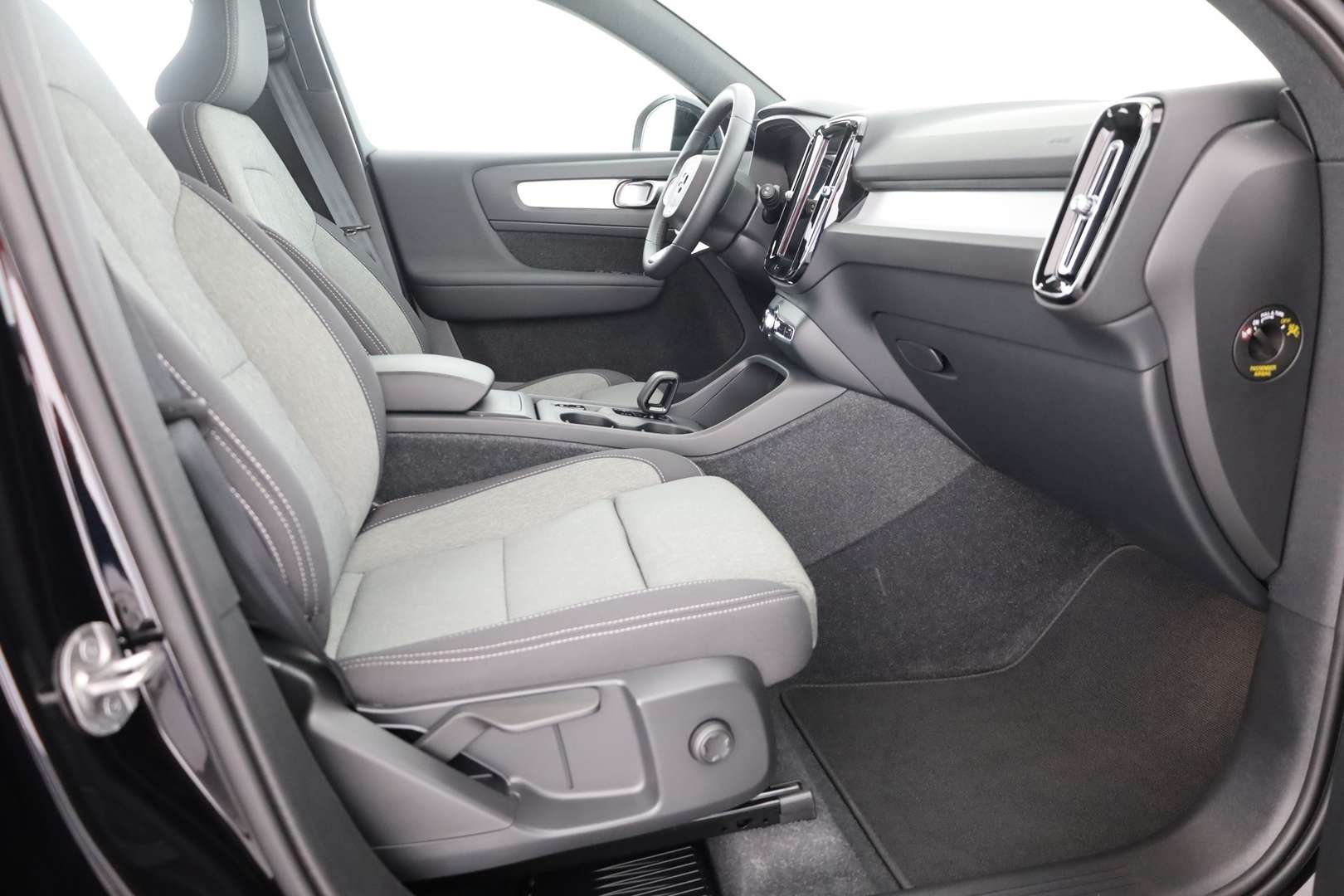 Volvo XC40 B3 Core - 2024 - Joinsteer - #23