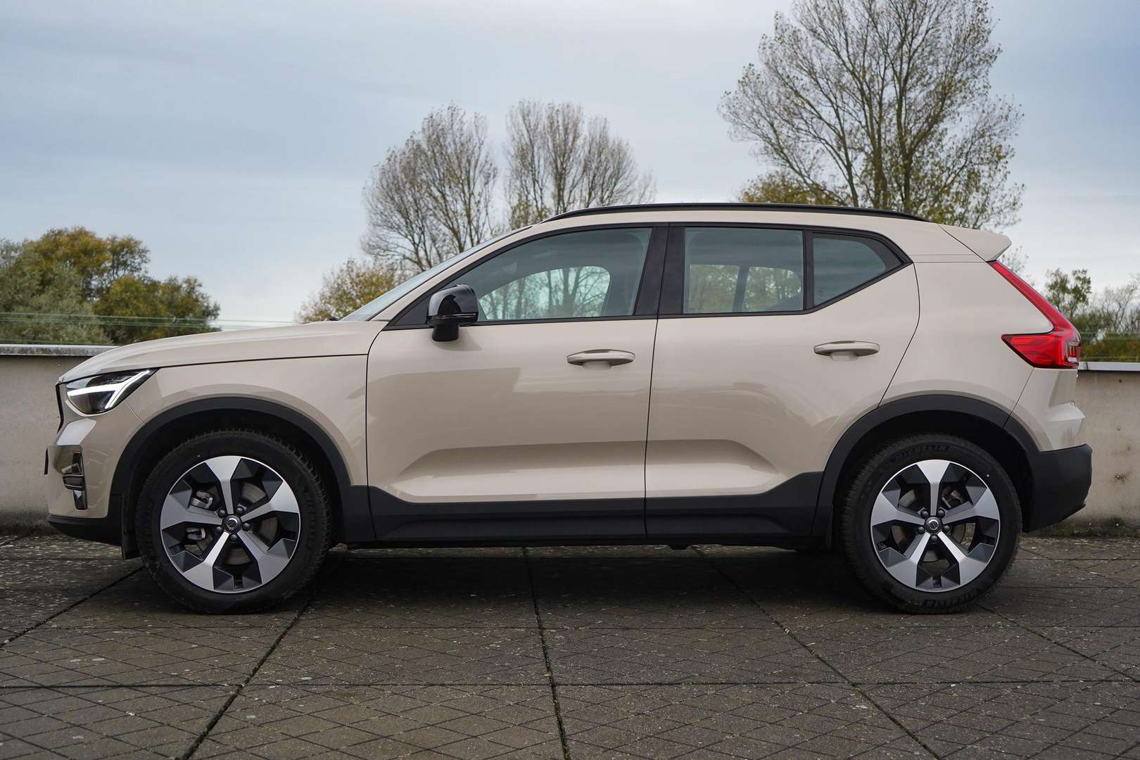 Volvo XC40 B4 Plus - 2025 - Joinsteer - #3