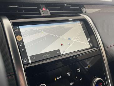 Land Rover Discovery Sport P300e R-Dynamic S — photo 20