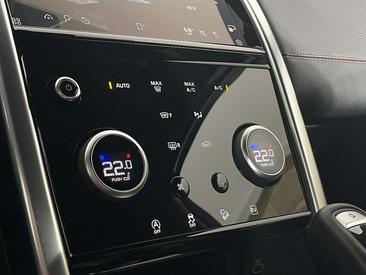 Land Rover Discovery Sport P300e R-Dynamic S — photo 22