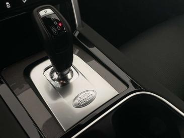 Land Rover Discovery Sport P300e R-Dynamic S — photo 24