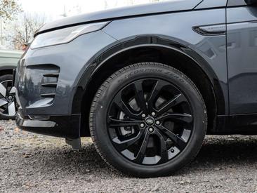 Land Rover Discovery Sport P270e Dynamic SE — photo 9