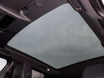 Land Rover Discovery Sport P270e Dynamic SE — photo 10