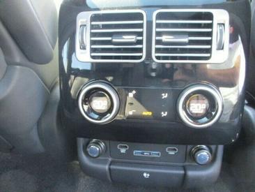 Land Rover Range Rover Vogue Black Pack SDV8 — photo 11