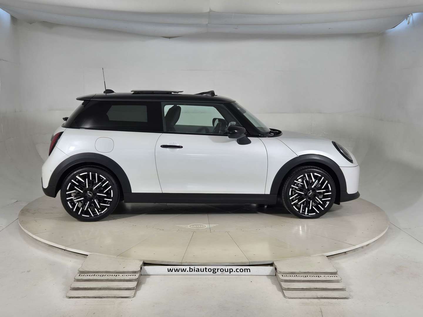 Mini 3 Portes Favoured Cooper - 2024 - Joinsteer - #5