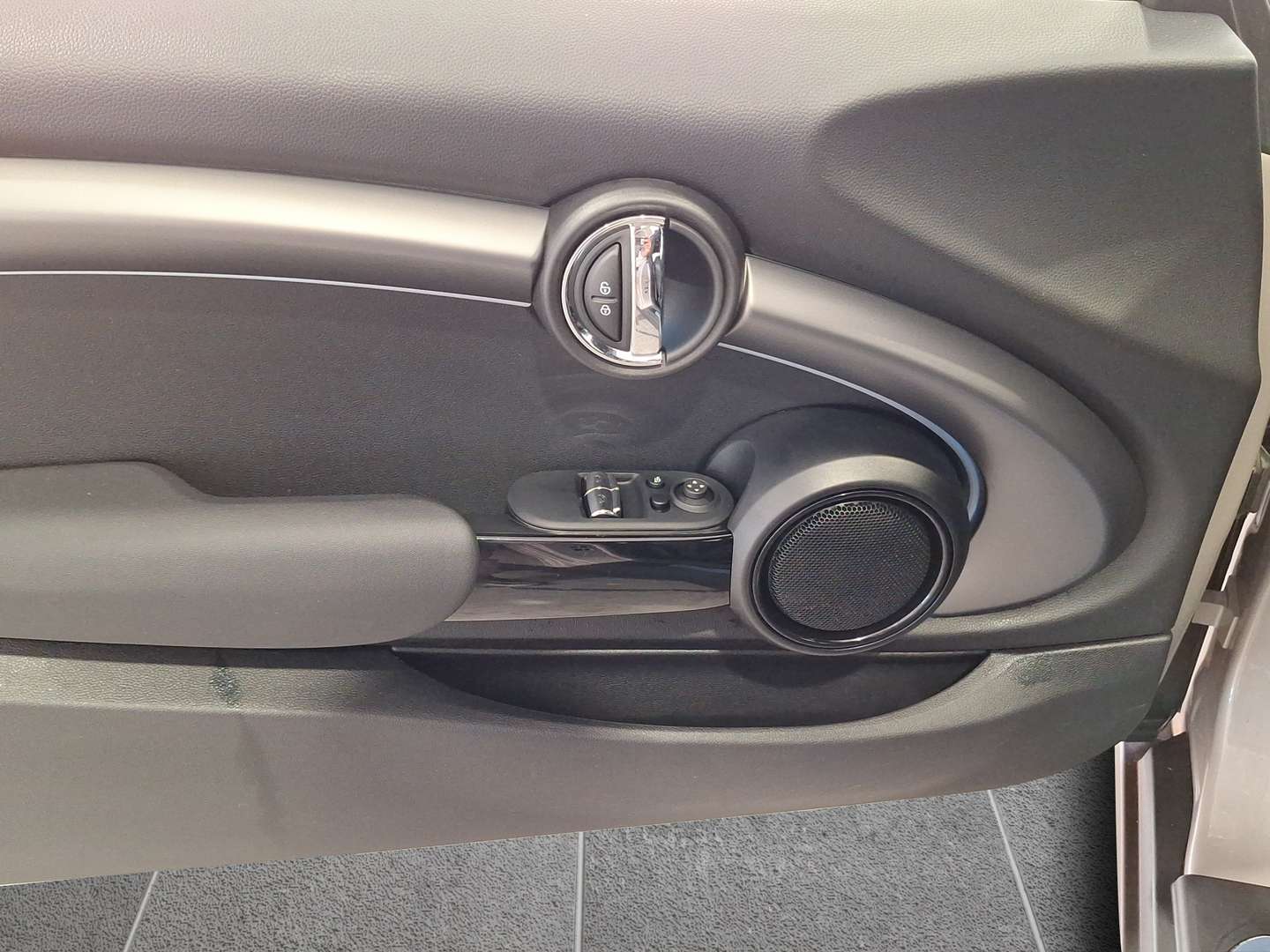 Mini 3 Portes Yours Cooper S - 2024 - Joinsteer - #8