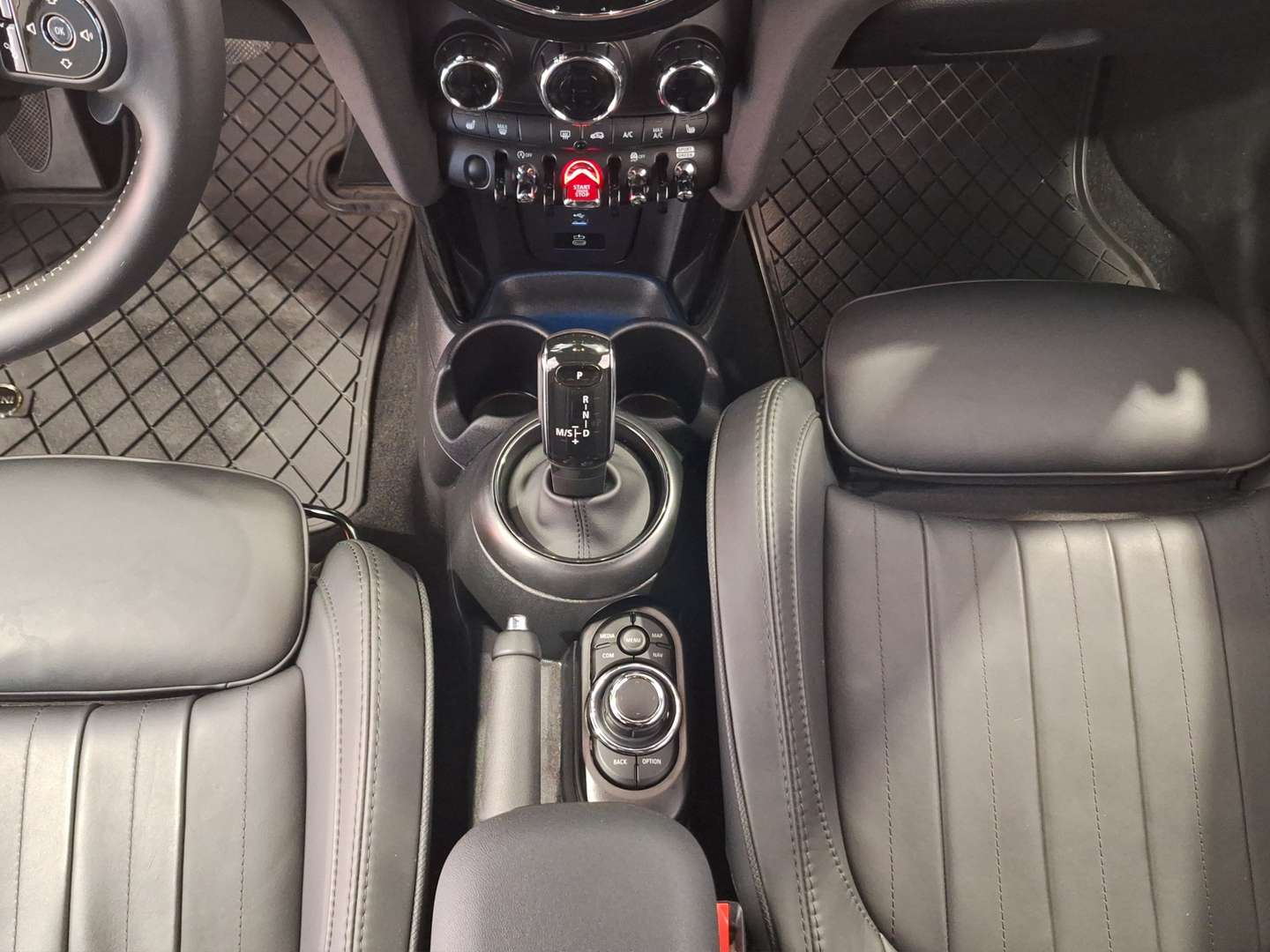 Mini 3 Portes Yours Cooper S - 2024 - Joinsteer - #13