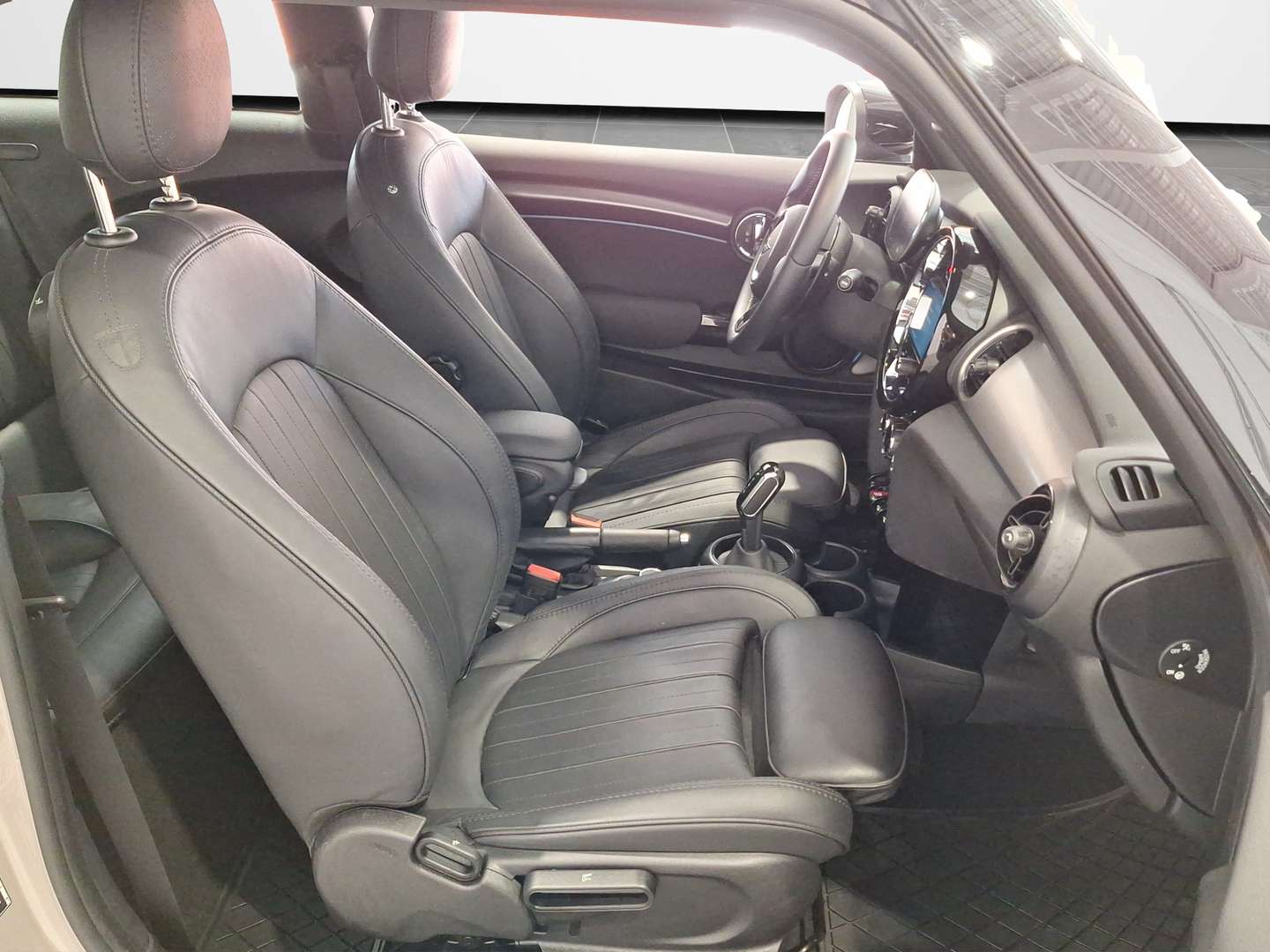 Mini 3 Portes Yours Cooper S - 2024 - Joinsteer - #15