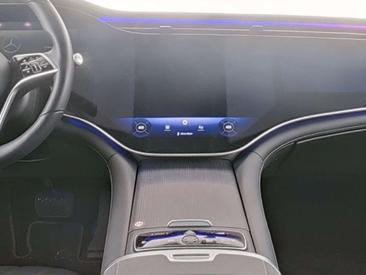 Mercedes EQS 580 AMG Line — photo 6