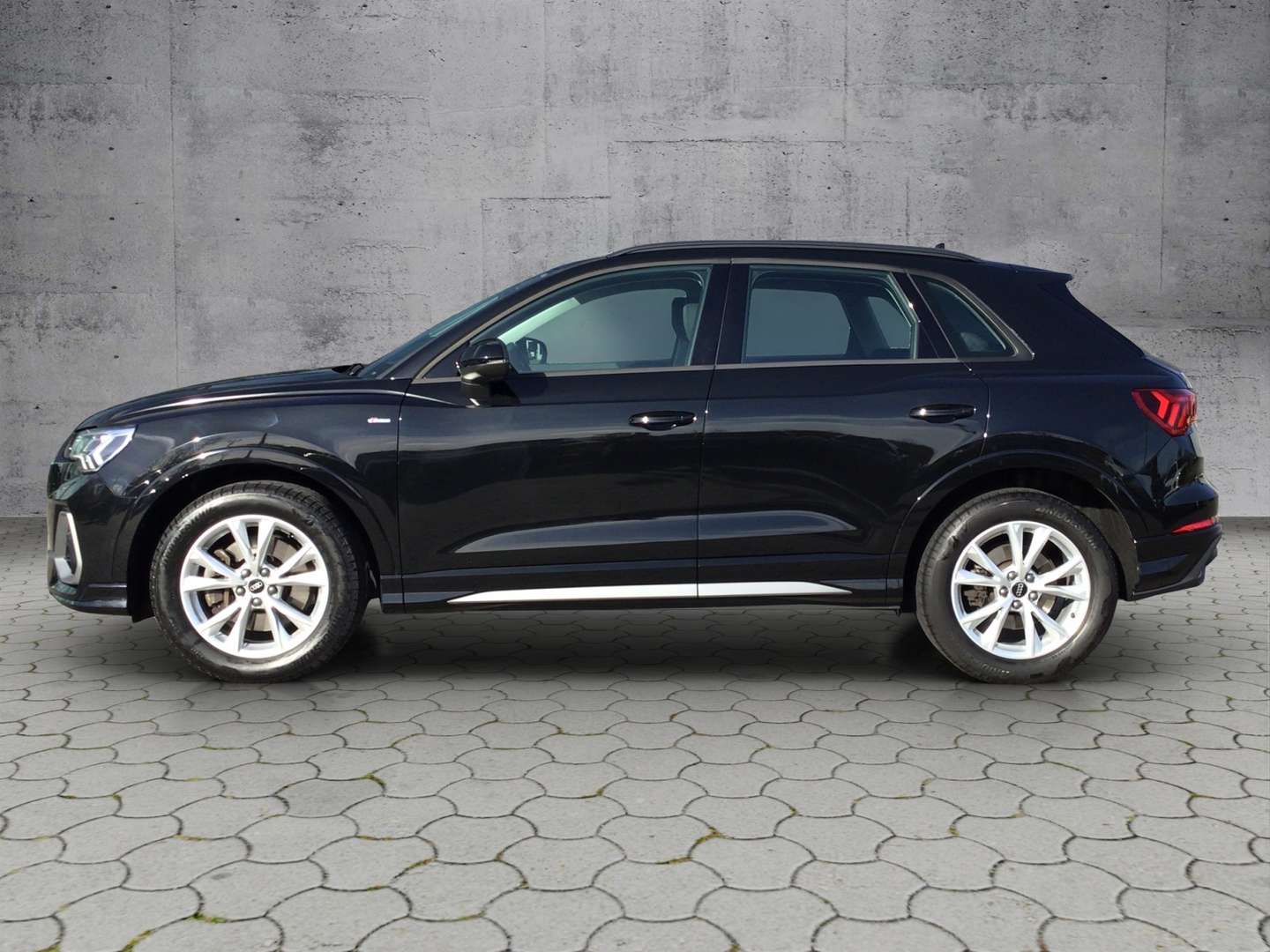 Audi Q3 S Line 40 TFSI - 2022 - Joinsteer - #1