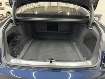 Audi A8 Avant 30 TDI — photo 5