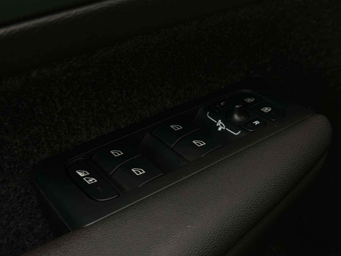 Volvo XC40 Recharge Plus - 2023 - Joinsteer - #10