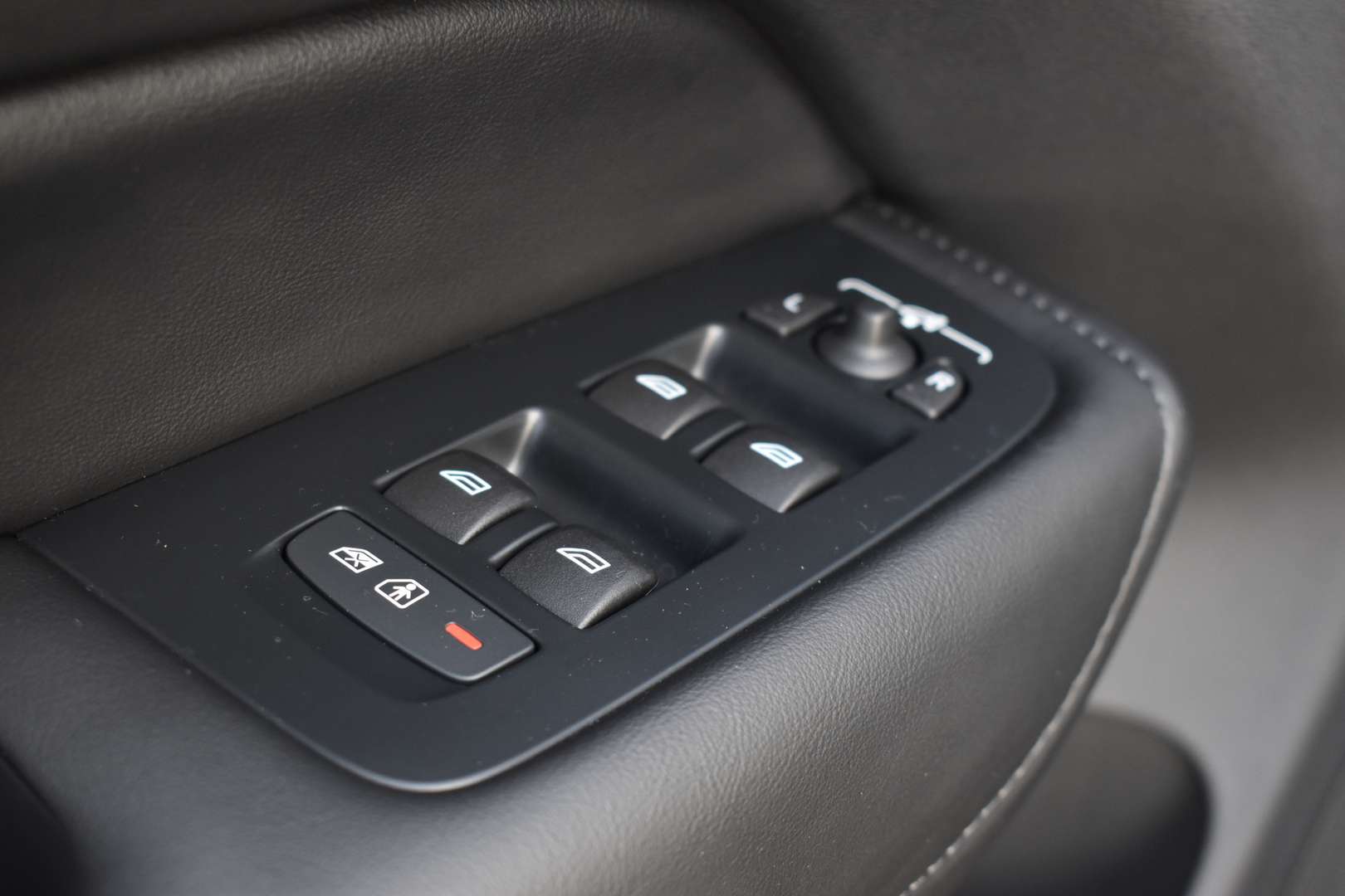 Volvo XC60 T6 Recharge Ultimate - 2025 - Joinsteer - #11