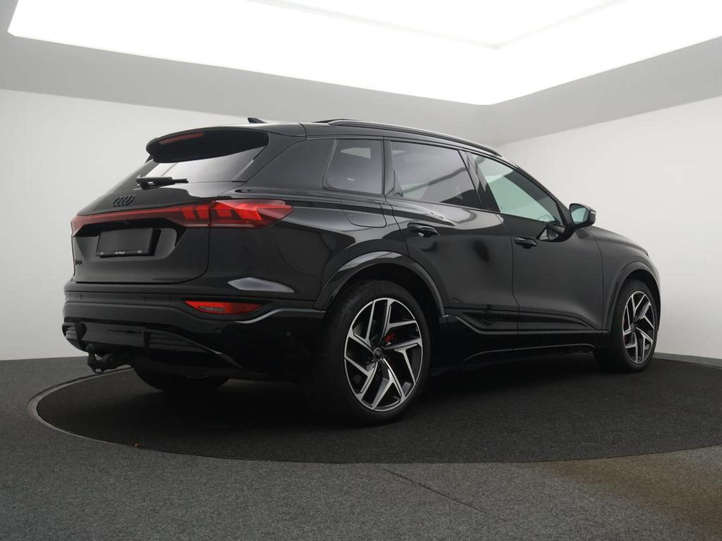 Audi Q6 S Line S - 2024 - Joinsteer - #1