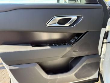 Land Rover Range Rover Velar D300 Dynamic SE — photo 10