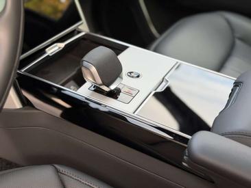 Land Rover Range Rover D350 HSE — photo 21