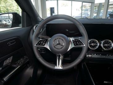 Mercedes GLA 200 PROGRESSIVE — photo 8