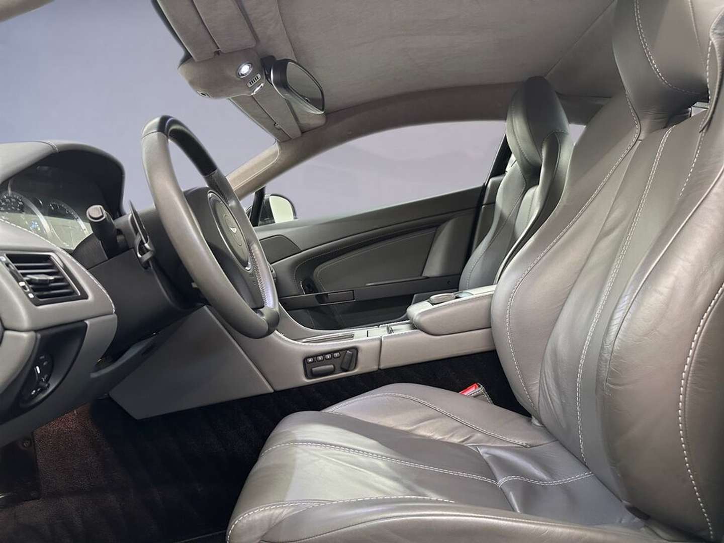 Aston Martin V8 Vantage Coupe Sportshift - 2013 - Joinsteer - #7